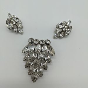 WEISS Sparkling Ice Rhinestone Set, Vintage Brooch & Earring Set, Hollywood Rege